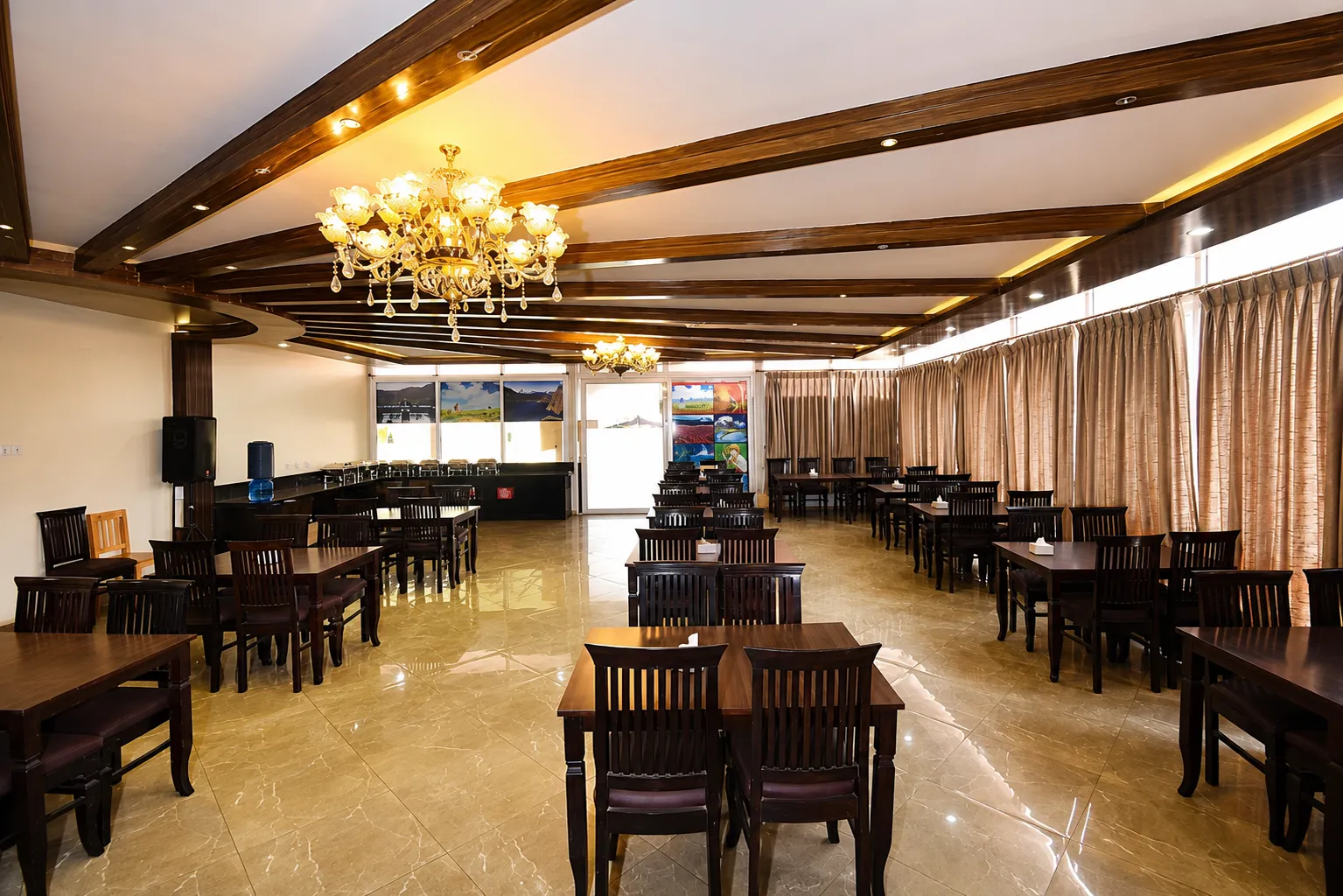 Luxury ballroom at Hotel Thamel Park